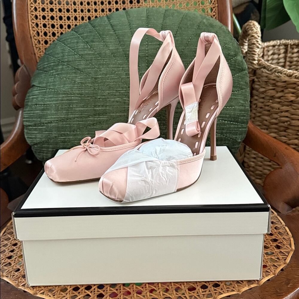 NIB Steve Madden Ballet Pink Satin Larina Lace Up High Heel Ballerina Pumps
